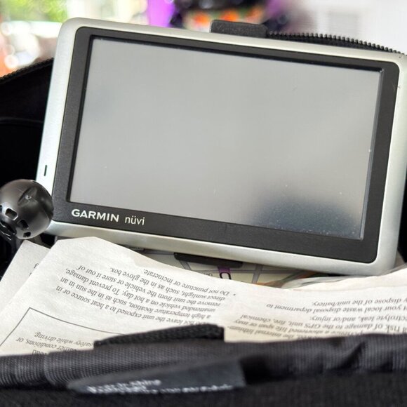 Garmin nüvi 1300 GPS Navigator w/ All Accessories + Carry Case Excellent Con. - Picture 4 of 13